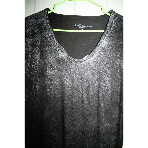 🔥SOLD🔥 Metallic Calvin Klein Jeans top t-shirt - Picture 3 of 5
